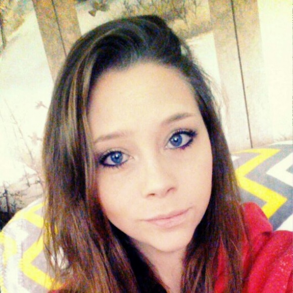 Profile Picture of Alisha Jean (@doughty_aj) on Poshmark