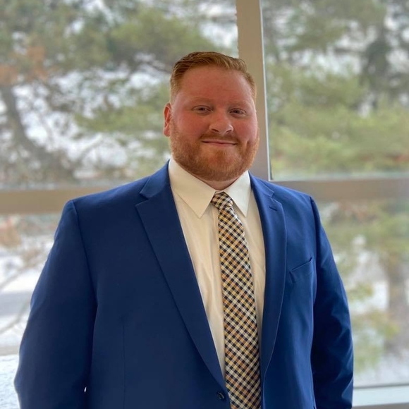 Profile Picture of Justin Losowski (@j_losowski) on Poshmark