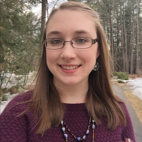 Profile Picture of Erin Sedler (@esedler28) on Poshmark