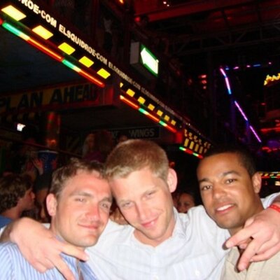 Profile Picture of Matt Bezdichek (@SummaBeez) on Twitter