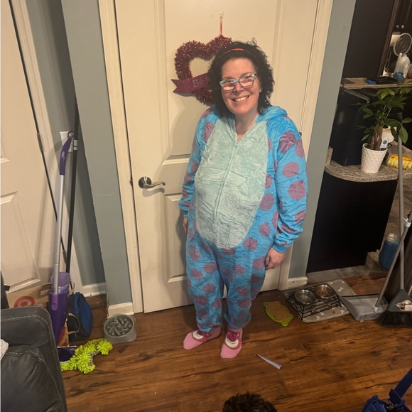 Profile Picture of Debbie Hyland (@debbiehansen982) on Poshmark