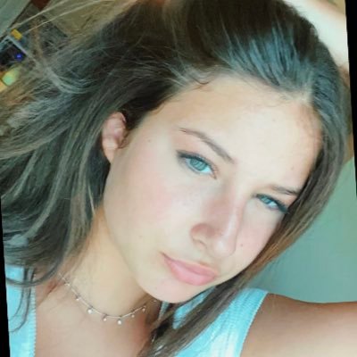Profile Picture of Addison Reeves (@addymreeves) on Twitter