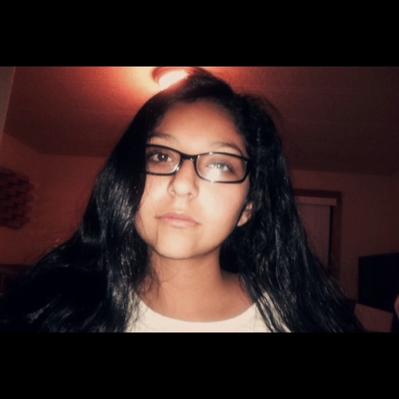 Profile Picture of Arely Ayala (@arelyayala_) on Poshmark