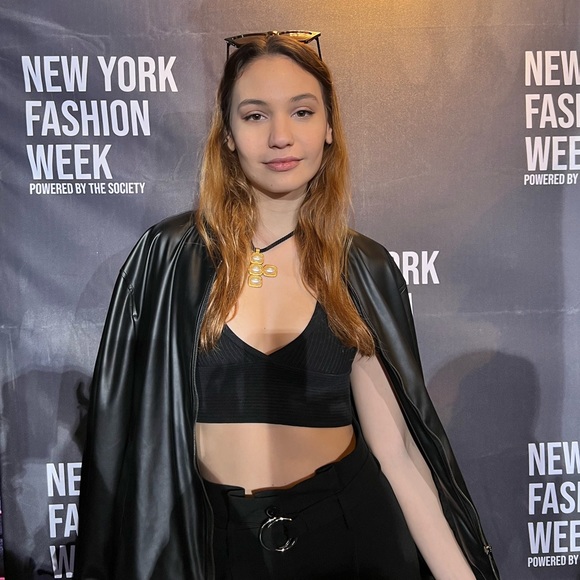 Profile Picture of Basak Sevgin (@basaksevgin) on Poshmark