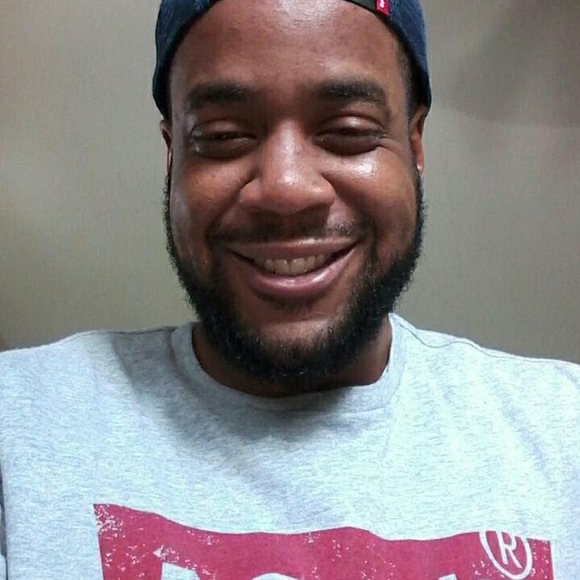 Profile Picture of Michael Wilmer (@mrwilmer6868) on Poshmark