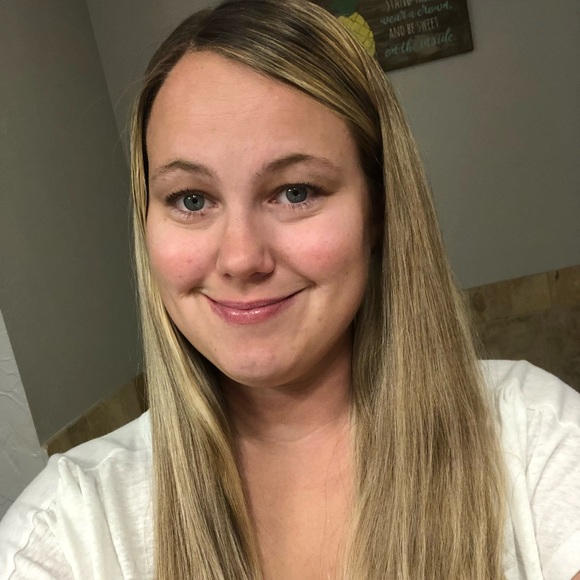 Profile Picture of Marlene Caudle (@marlecw92) on Poshmark