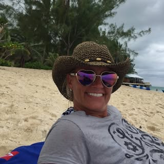 Profile Picture of Heidi McEntire (@hmcentire) on Instagram