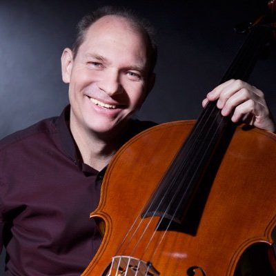 Profile Picture of Matthias Michael Beckmann (@5stringcellist) on Twitter