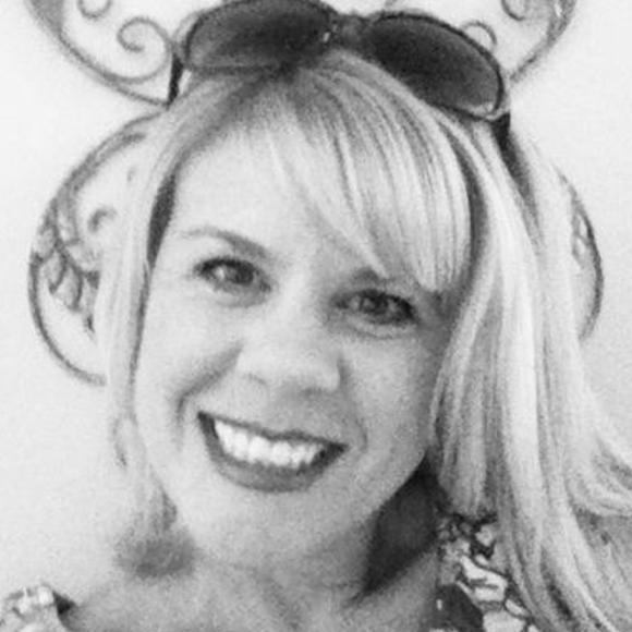Profile Picture of Leigh Bramblett (@leighbramblett) on Poshmark