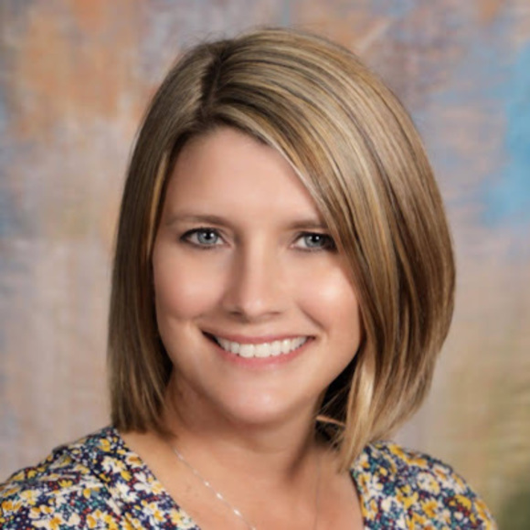 Profile Picture of Kelli Cassell (@kellicassell) on Poshmark