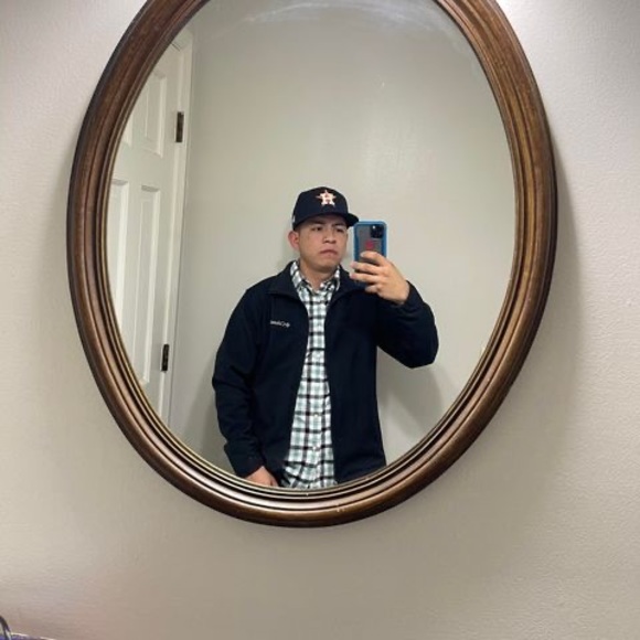 Profile Picture of Juan Carloss (@jcarlospalacio1) on Poshmark