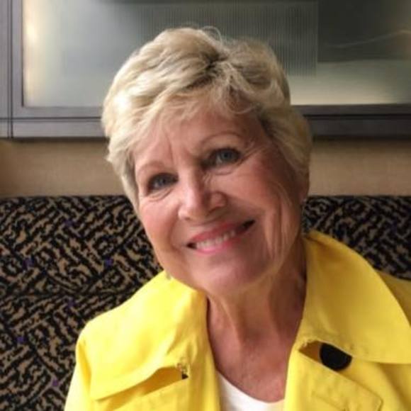 Miriam Crose - Poshmark Profile Picture of Miriam Crose (@miriamcrose) on Poshmark