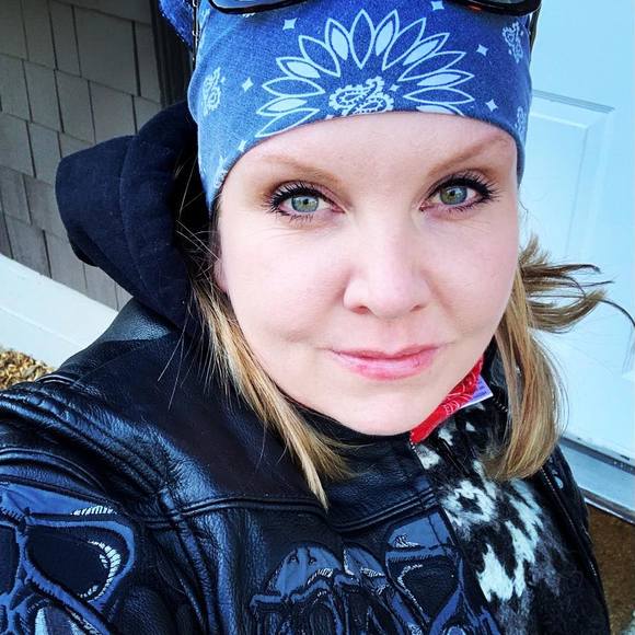 Profile Picture of Inga Siewert (@ingasiewert) on Poshmark