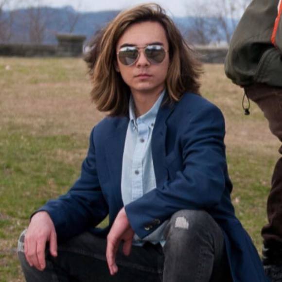 Profile Picture of Leonardo Rinaldi (@leorin12) on Poshmark