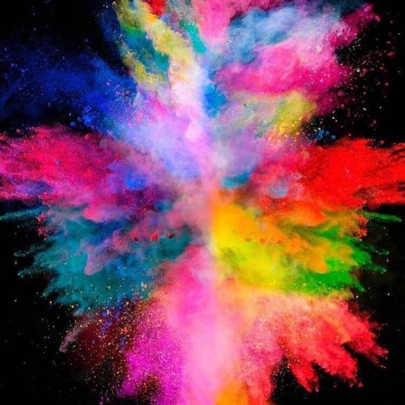 Profile Picture of Nikki Malmstrom (@nimal914) on Poshmark