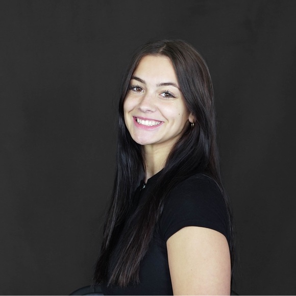 Addison Fletchall - Poshmark Profile Picture of Addison Fletchall (@addisonfletchal) on Poshmark