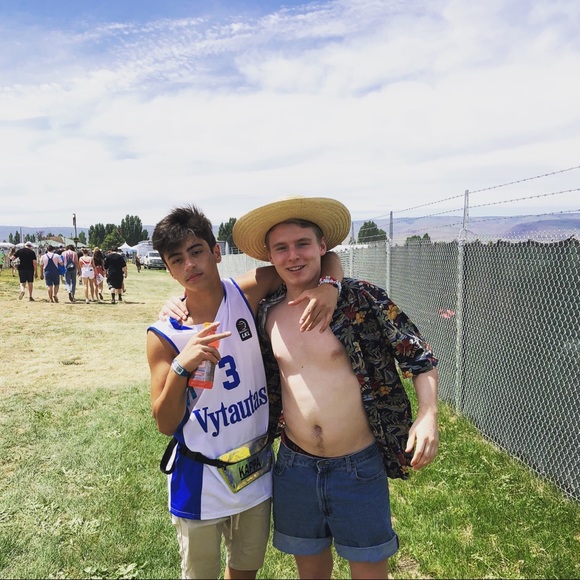 Profile Picture of Joe Grinberg (@joeg291) on Poshmark