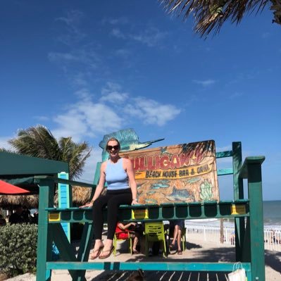 Profile Picture of Amanda Peruzzi (@AmandaLPeruzzi) on Twitter