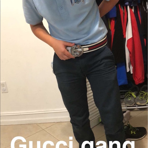 Profile Picture of Andrew Ravelo (@elpulpo2697) on Poshmark