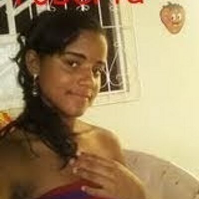 Profile Picture of ஜ ♥__ ♥Roberta Santosஜ (@__Robertasantos) on Twitter