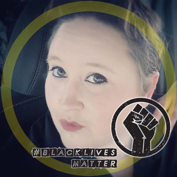 Profile Picture of Baylee Wilson (@baylee_wilson) on Poshmark