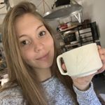 Profile Picture of Maegan Zofnas (@maepottery) on Instagram