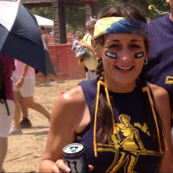 Profile Picture of Dionne Lucas (@dionne25571) on Poshmark