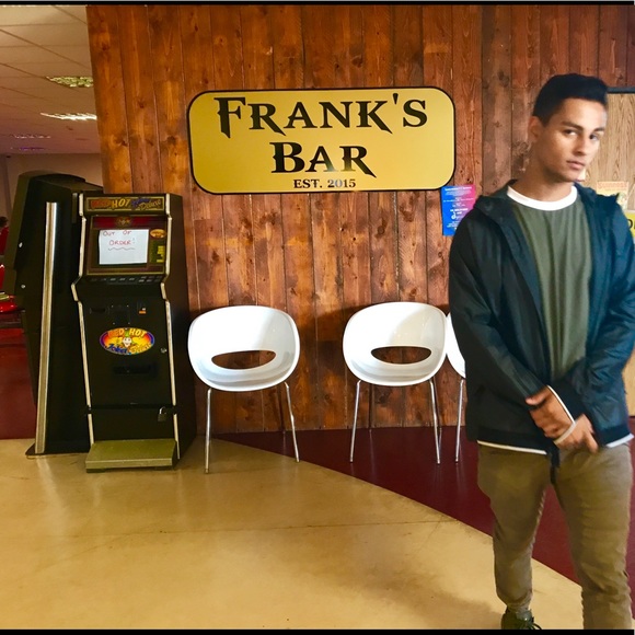 Profile Picture of Frank Bailey (@fbailey29) on Poshmark