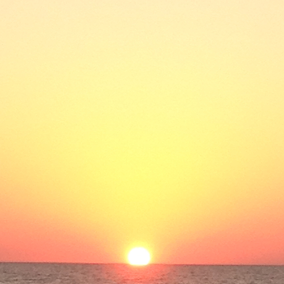 Profile Picture of Meg Anderson (@megskeenan) on Poshmark