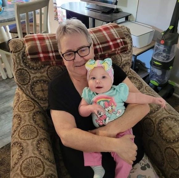 Profile Picture of Amy Hansen (@thunder413) on Poshmark