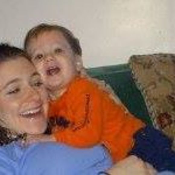 Profile Picture of Beca Feltham (@babysixteen) on Poshmark