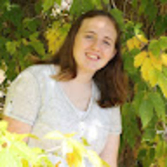 Profile Picture of Amy Hellickson (@amy_hellickson) on Poshmark