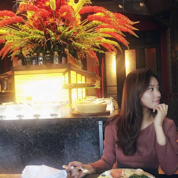 Profile Picture of Eunhye Choi (@echoi612) on Poshmark