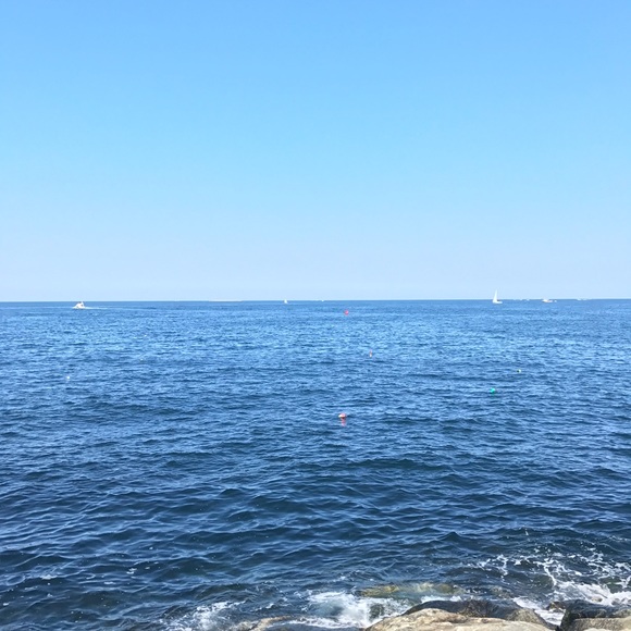 Profile Picture of Kimberly Zheng (@361451087) on Poshmark