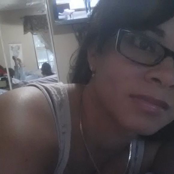 Lupe Cabrales - Poshmark Profile Picture of Lupe Cabrales (@lupita002292) on Poshmark