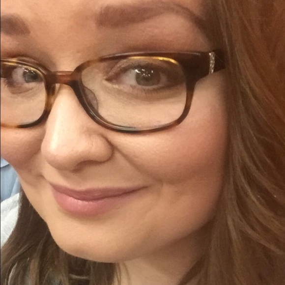 Profile Picture of Casandra Estrin (@cestrin) on Poshmark