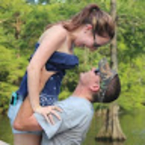 Kaitlyn Cropf - Poshmark Profile Picture of Kaitlyn Cropf (@kaitlynlcropf) on Poshmark