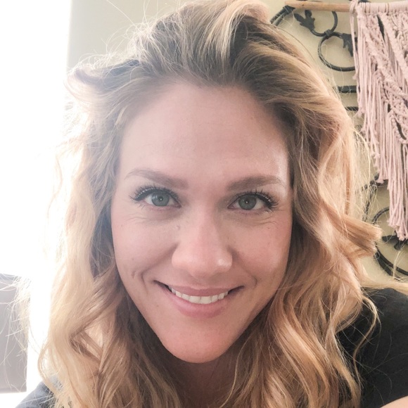 Profile Picture of Christie Dunlop (@cespino100) on Poshmark