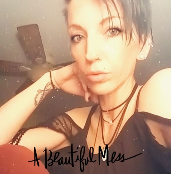 Profile Picture of Christina Grantham (@mommieink) on Poshmark
