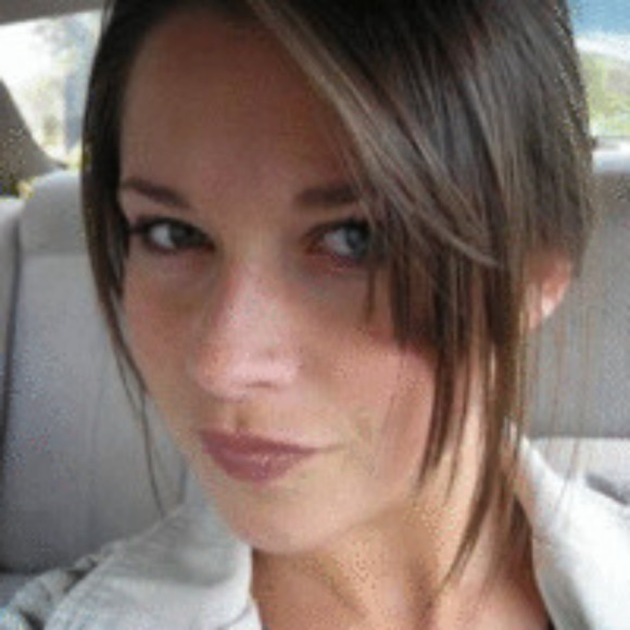 Profile Picture of Jacqueline Seale (@jacquie1023) on Poshmark
