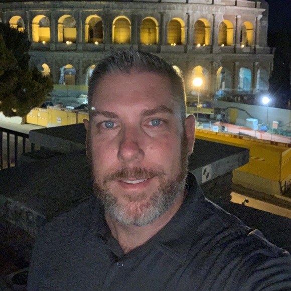 Profile Picture of Michael Dickerson (@michaeld77386) on Poshmark