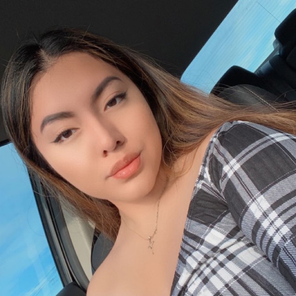 Profile Picture of Erika Valladares (@izamarluv) on Poshmark