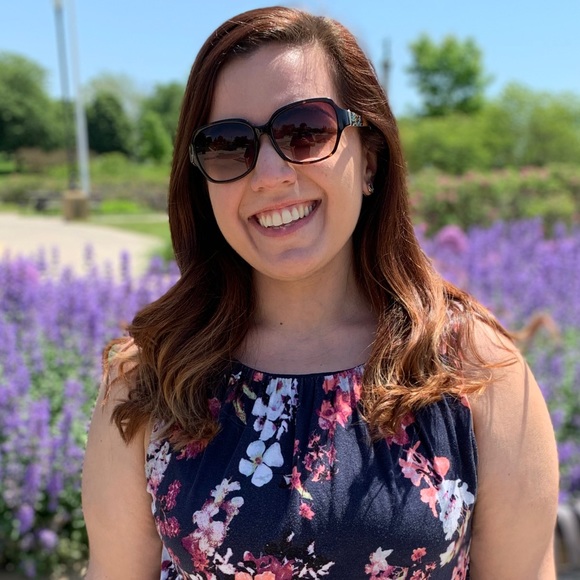 Profile Picture of Stacey Pappas (@papacostasa) on Poshmark