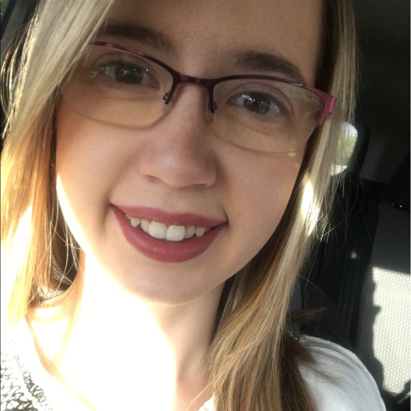 Profile Picture of Makayla Engley (@mikimay) on Poshmark