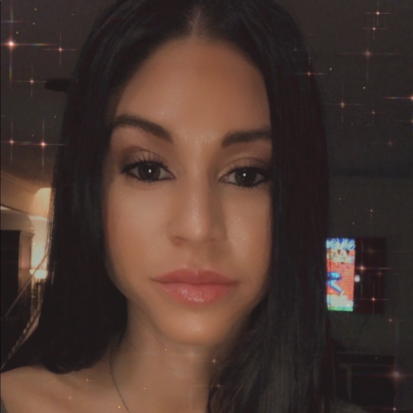 Profile Picture of Lauren Putrow (@lmp8451) on Poshmark