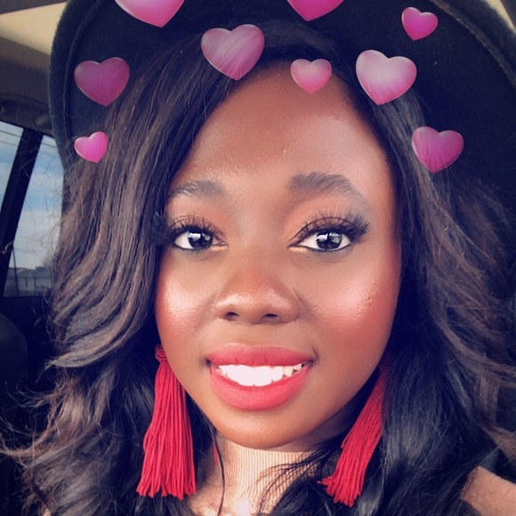 Profile Picture of Kikelomo Adeoye (@naijabarbiedoll) on Poshmark