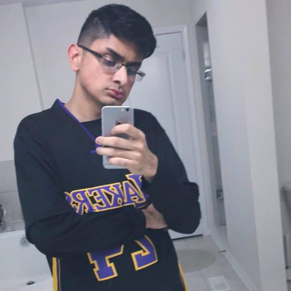 Profile Picture of Usman Ahmed (@usmanahmed) on Poshmark