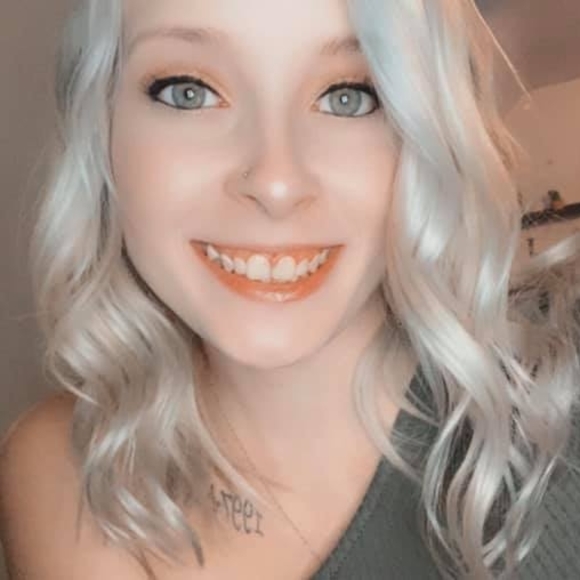 Profile Picture of Jordan Taulbee (@jotaulbee) on Poshmark