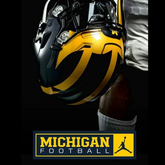 Profile Picture of Connor Vanbaren (@chozzgoblue) on Poshmark