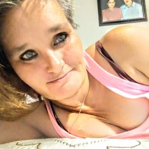 Profile Picture of April Heather Perry (@AprilHeatherPe2) on Twitter